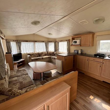 Contemporary Caravan At Newquay Holiday Park Exterior foto